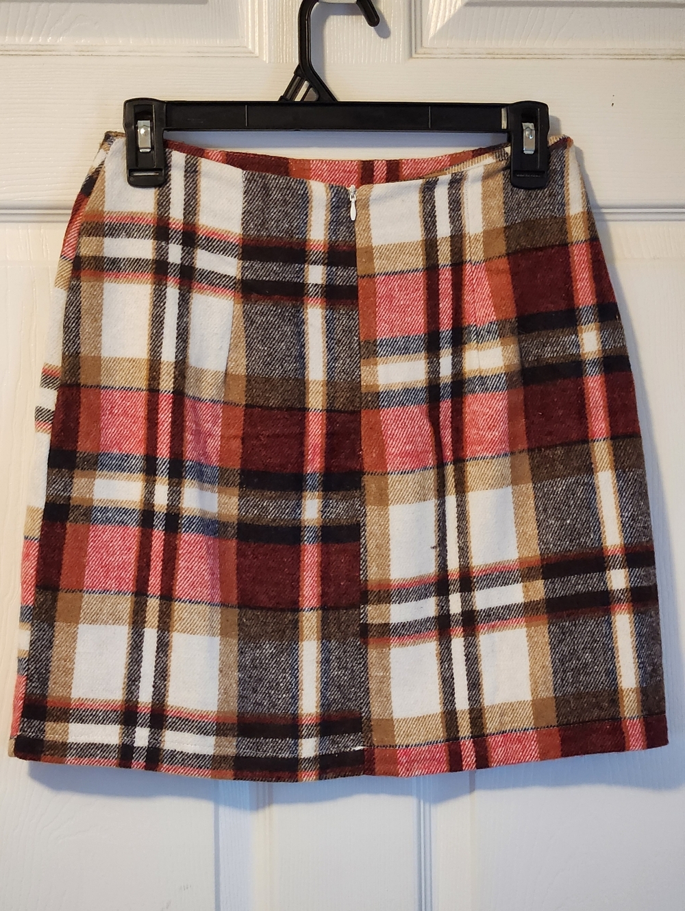 NWOT LADIES SKIRT SZ SMALL - Picture 3 of 6